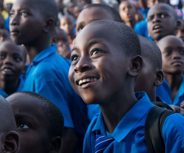 crowd-african-children